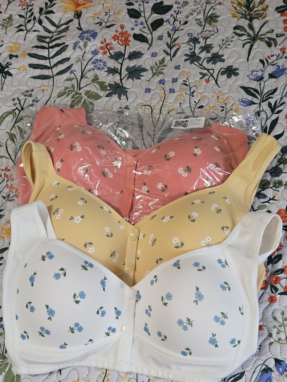 Women’s Floral Print Comfort Wireless Bra - White, Yellow, Coral